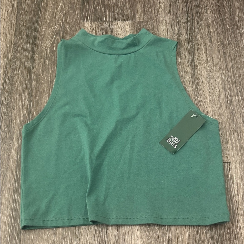 Wild Fable Gree Sleeveless Crop Top